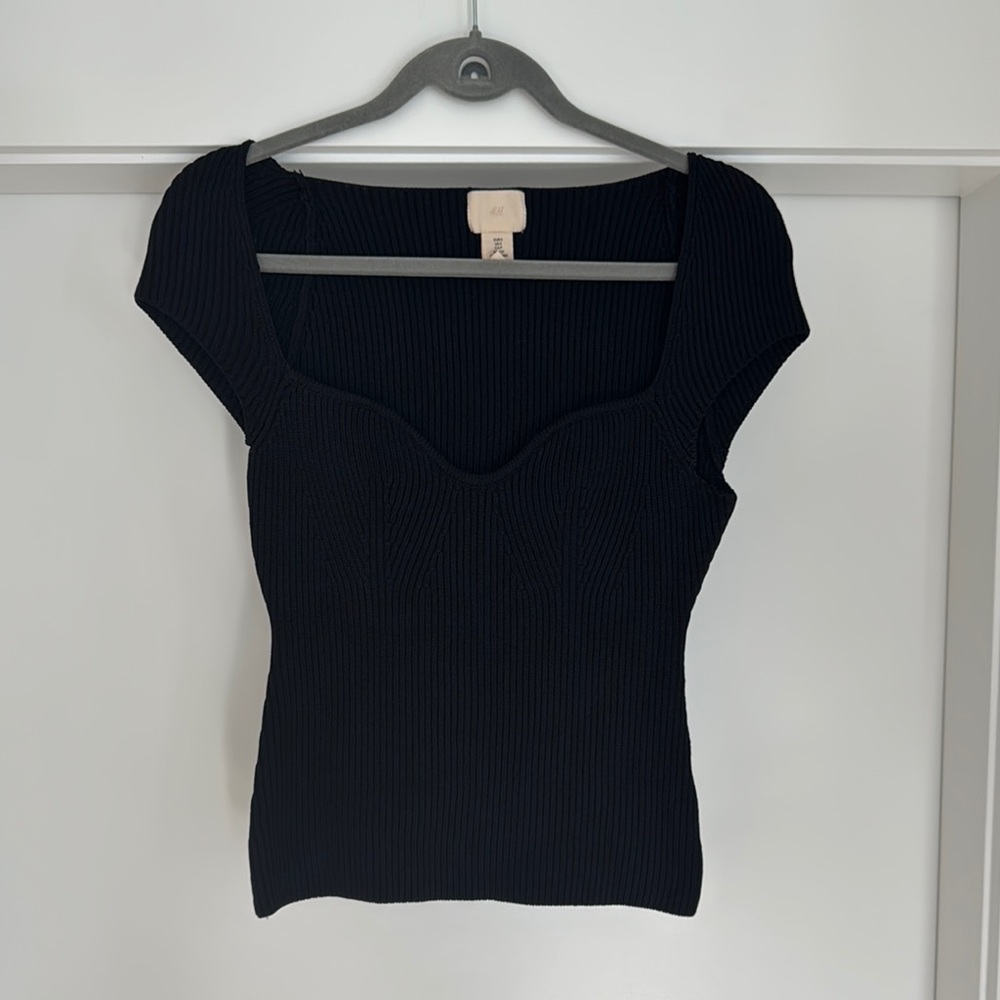 H&M Black Ribbed Sweetheart Top